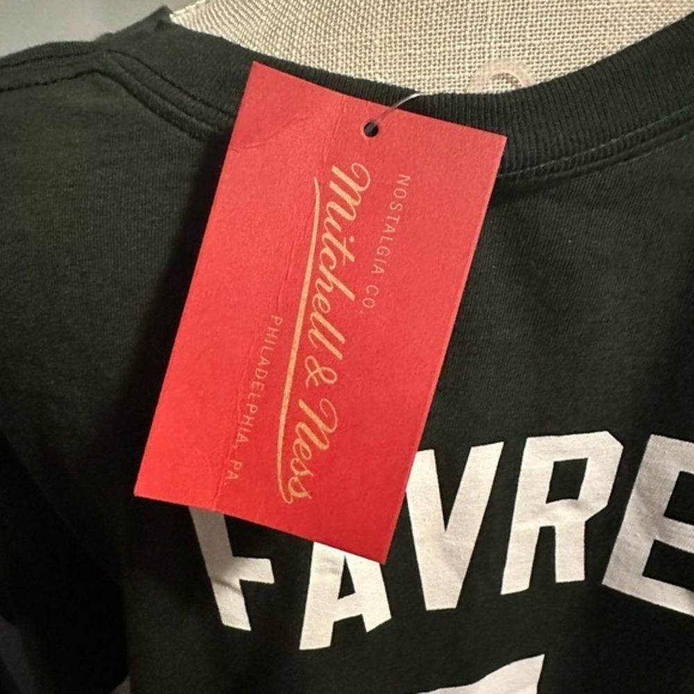 NWT Men Mitchell & Ness Packers Favre Throwback Tee‎ XL